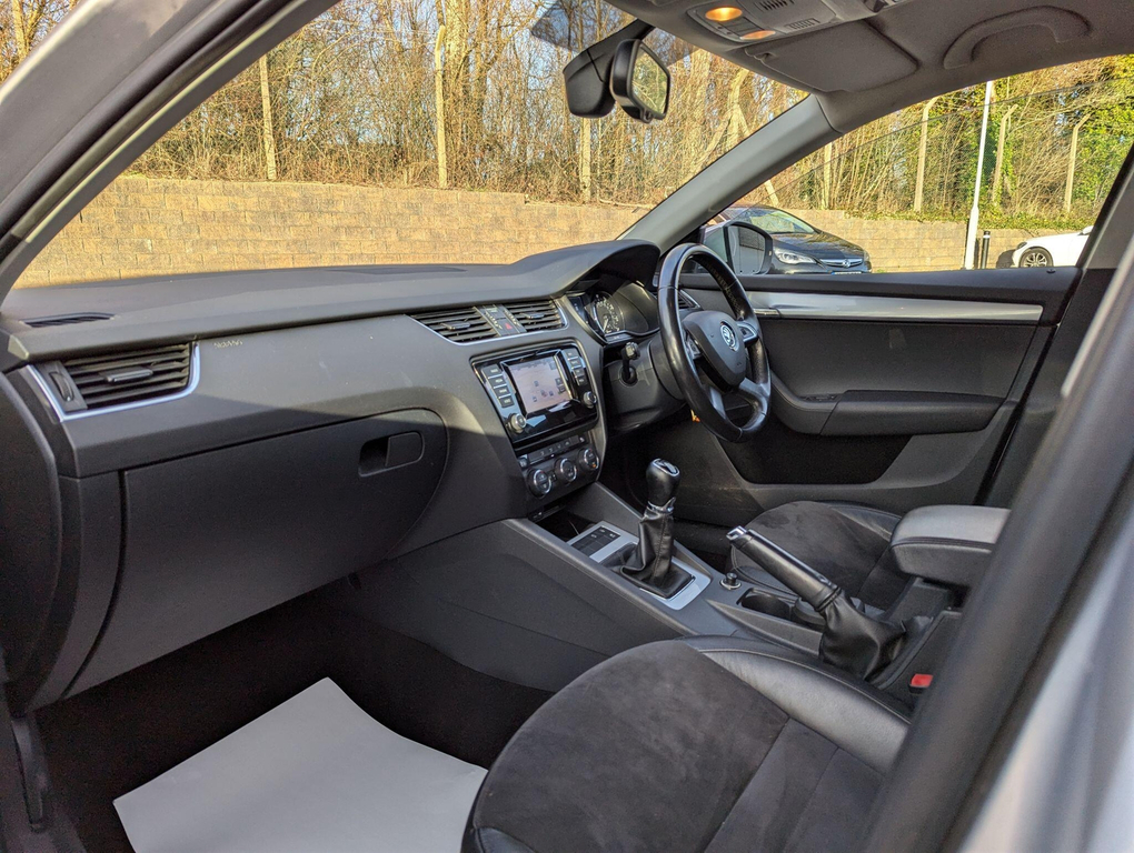 Skoda Octavia Elegance Tdi Cr 5-Door Silver #11