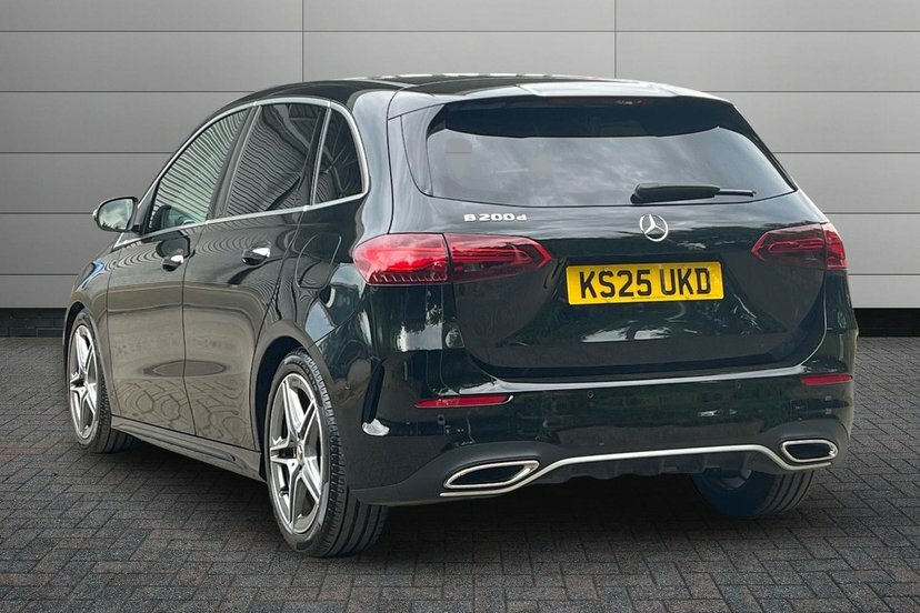 Mercedes-Benz B Class B200d Amg Line Premium Black #2