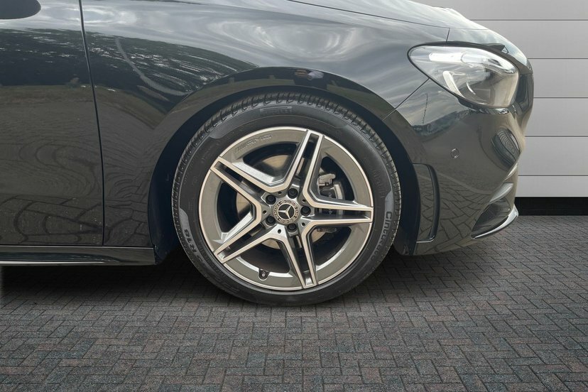 Mercedes-Benz B Class B200d Amg Line Premium Black #4
