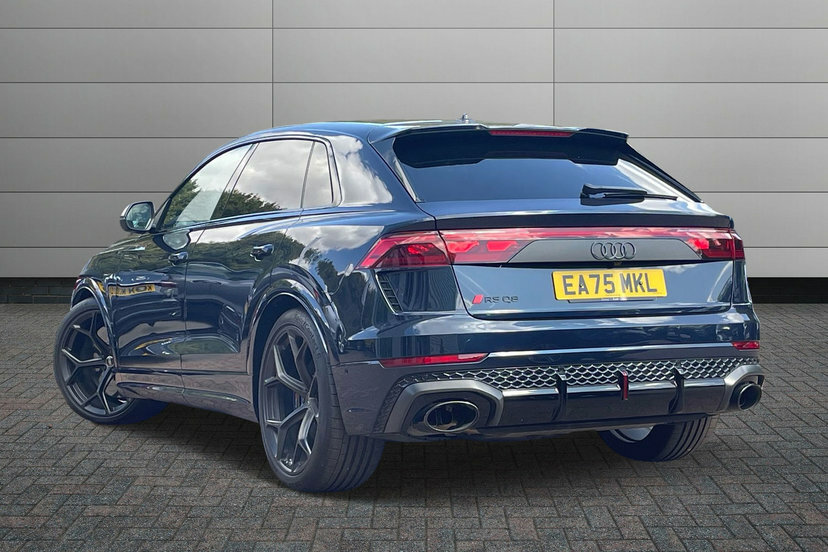 Audi RSQ8 4.0 Tfsi V8 Performance Carbon Black Suv Petro Blue #3