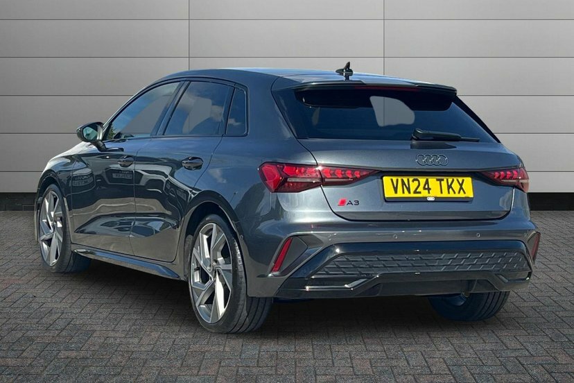 Audi A3 1.5 Tfsi 35 Black Edition Sportback S T Grey #3