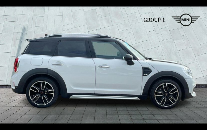 Mini Countryman F60 Mini Cooper D Countryman White #3