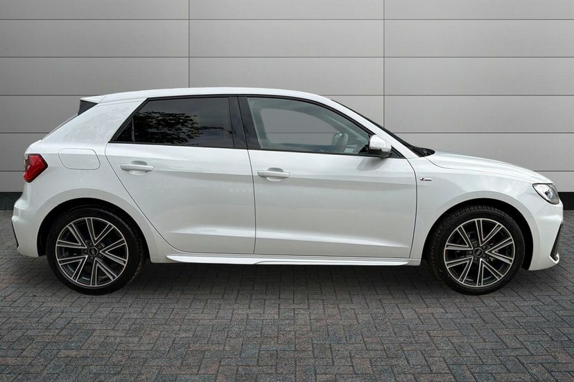 Audi A1 1.0 Tfsi 25 S Line Sportback 95 White #4