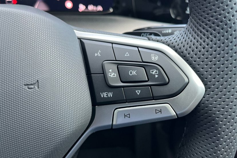 Volkswagen e-Golf 1.5 Tsi Ehybrid 19.7Kwh Style Hatchback Blue #22