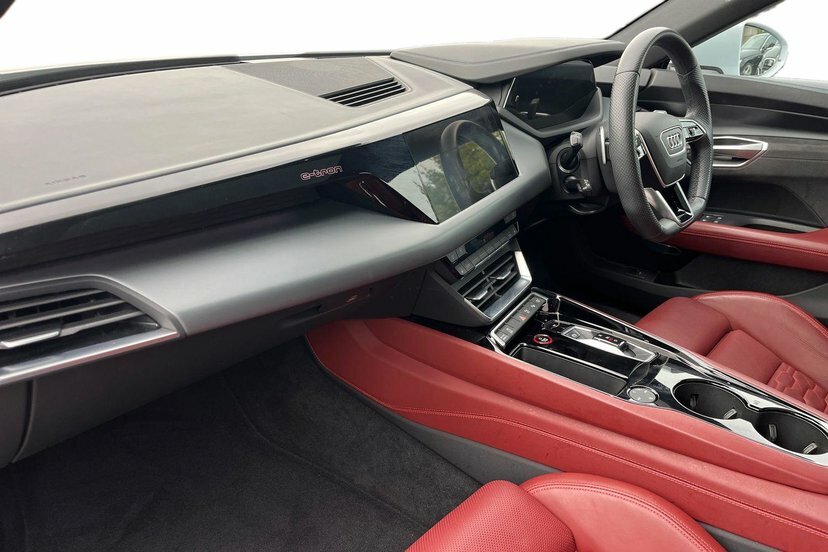 Audi E Tron GT 93.4Kwh Saloon Quattro 476 Ps Grey #2