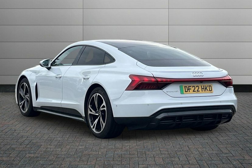 Audi E Tron GT 93.4Kwh Saloon Quattro 476 Ps Grey #3
