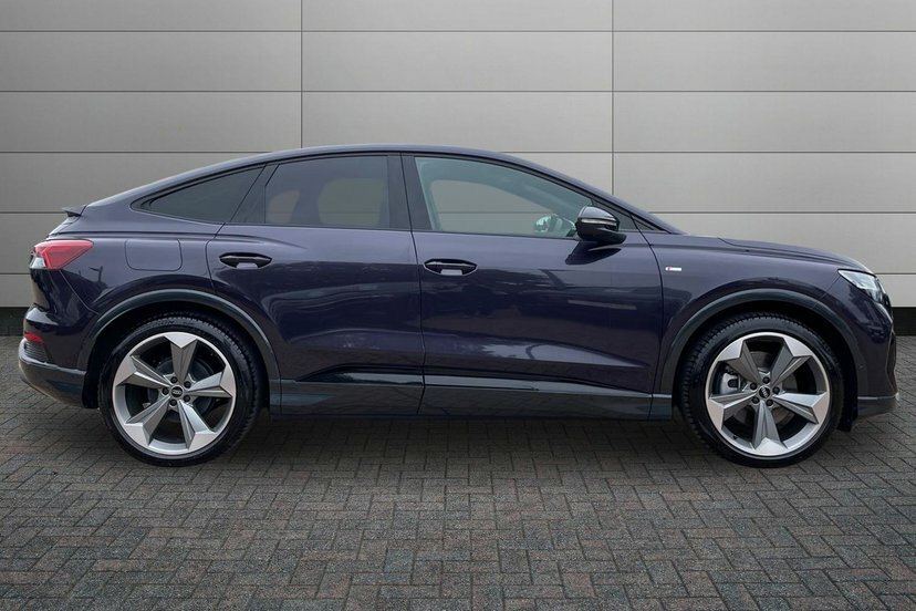 Audi Q4 E Tron 55 Black Edition Sportback Quatt Purple #4