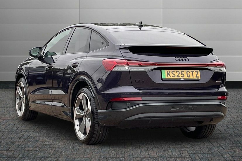 Audi Q4 E Tron 55 Black Edition Sportback Quatt Purple #3