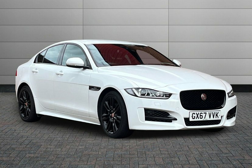 Jaguar XE 2.0D R-sport Saloon 180 Ps White