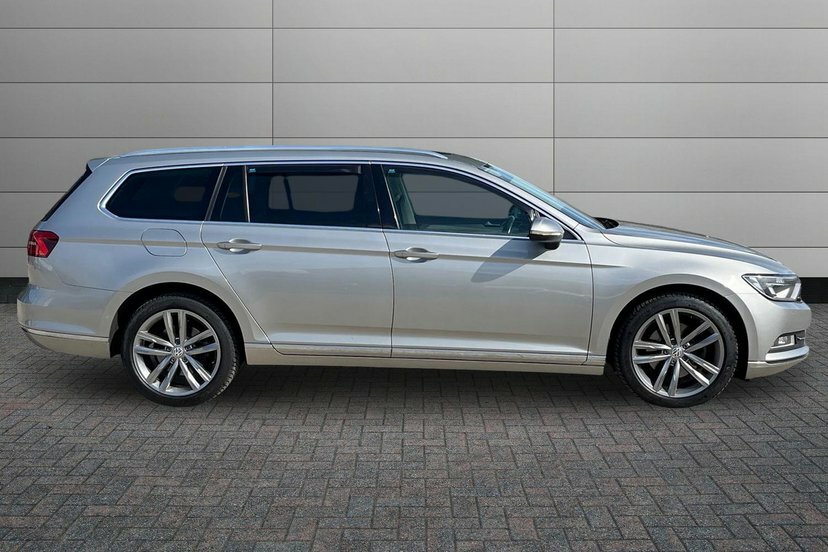 Volkswagen Passat 2.0 Tdi Bluemotion Tech Gt Dsg KR16FEX #4