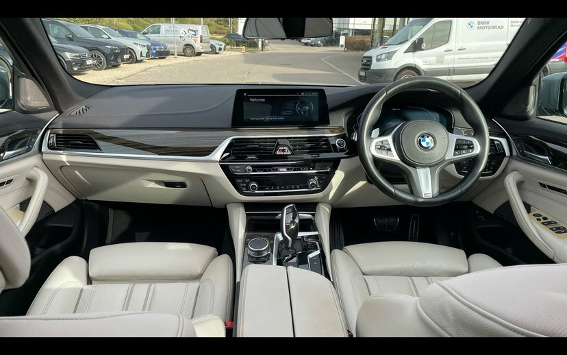 BMW 5 Series 530E M Sport Iperformance Saloon Blue #4