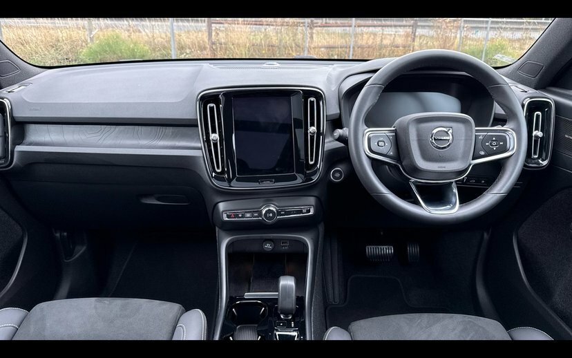 Volvo XC40 1.5H T5 Recharge 10.7Kwh Ultimate Dark  #4
