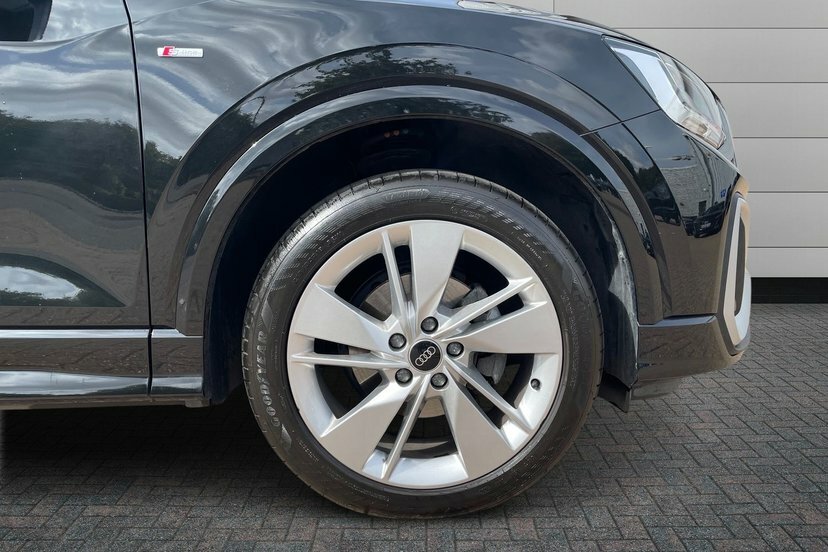 Audi Q2 1.5 Tfsi Cod 35 S Line Suv S Tronic 15 Black #5