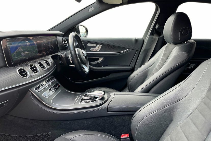 Mercedes-Benz E Class 2.0 E220d Amg Line Premium G-tronic KJ19UCE Black #2