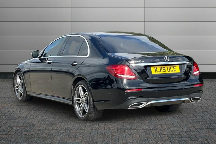 Mercedes-Benz E Class 2.0 E220d Amg Line Premium G-tronic KJ19UCE Black #3