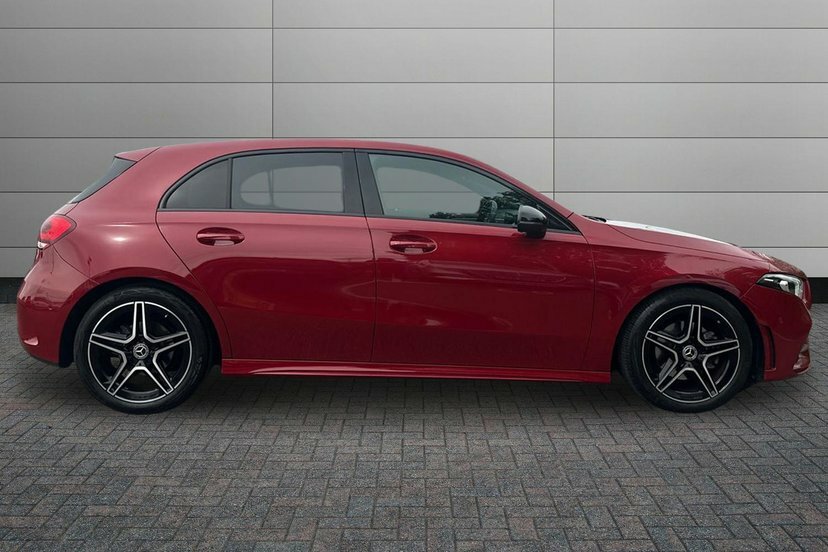 Mercedes-Benz A Class A180 Amg Line Executive Red #3