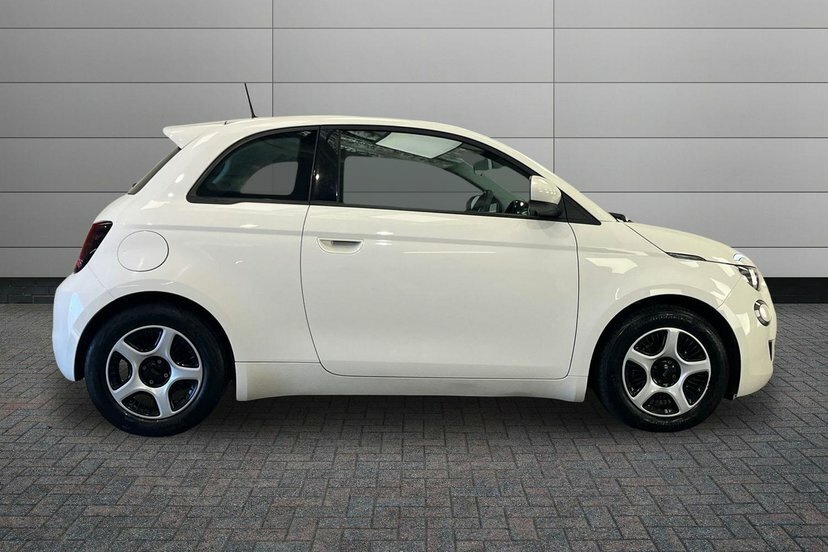 Fiat 500E 42Kwh Passion Hatchback 118 Ps White #4
