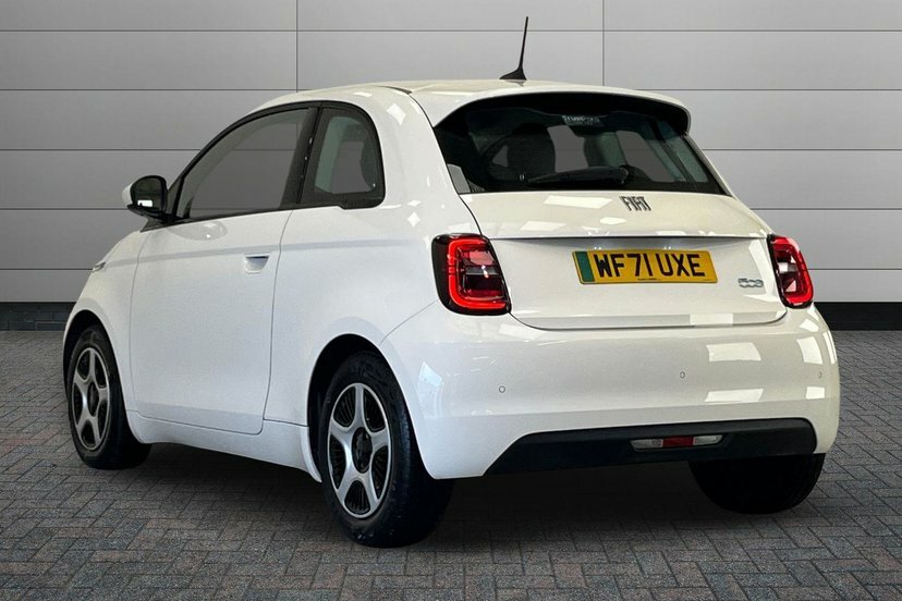 Fiat 500E 42Kwh Passion Hatchback 118 Ps White #3