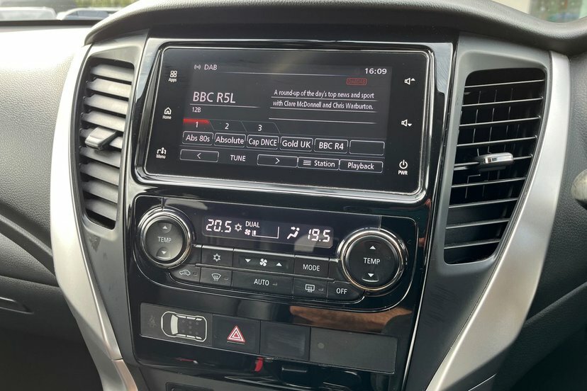Mitsubishi Shogun Sport 4 Black #23