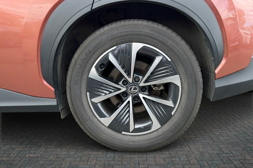 Lexus RZ 300E 71.4Kwh Premium Plus Suv 2 #5
