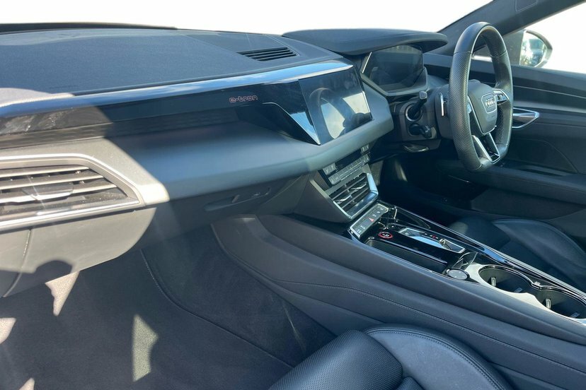 Audi E Tron GT 93.4Kwh Saloon Quattro 476 Ps Grey #2