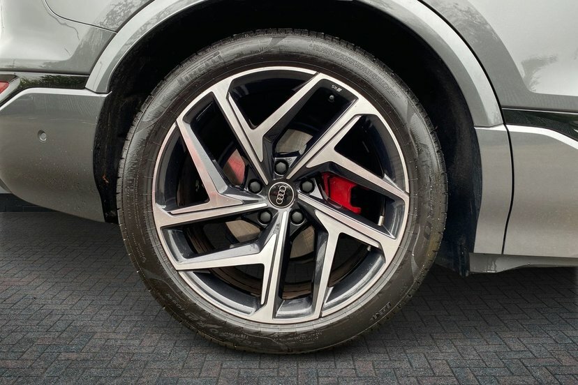 Audi Q6 E-Tron 83Kwh Edition 1 Suv 252 Ps Grey #5