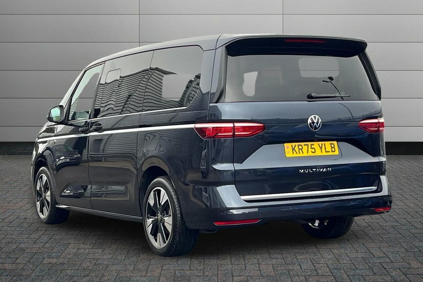 Volkswagen Multivan 2.0 Tdi Style Long Mpv Dsg 150 Ps Blue #3