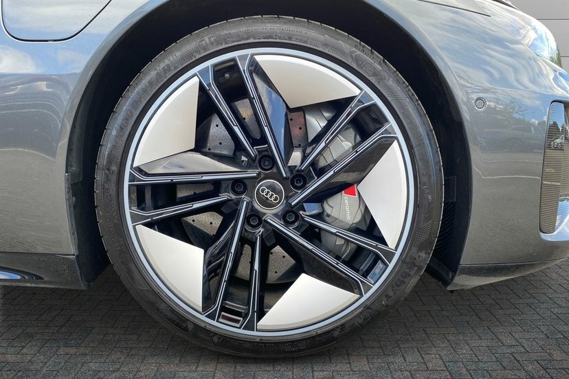 Audi Rs E-Tron Gt 93.4Kwh Carbon Vorsprung Saloon Grey #5