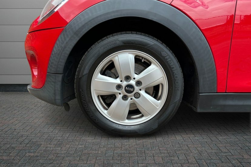 Mini Hatch 1.5 Cooper Classic Hatchback 13 Red #5