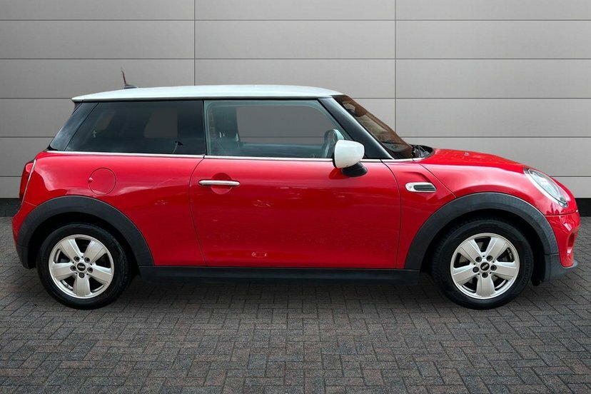 Mini Hatch 1.5 Cooper Classic Hatchback 13 Red #4