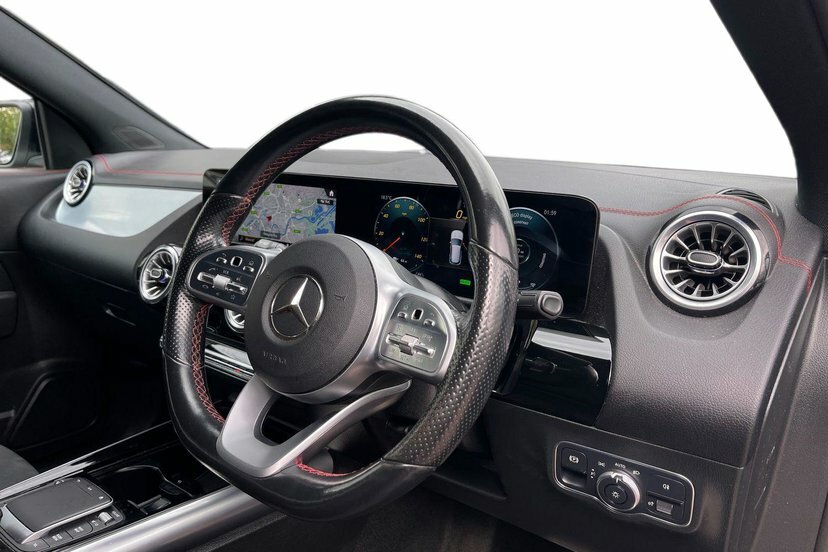 Mercedes-Benz EQA 250 66.5Kwh Amg Line Black #5