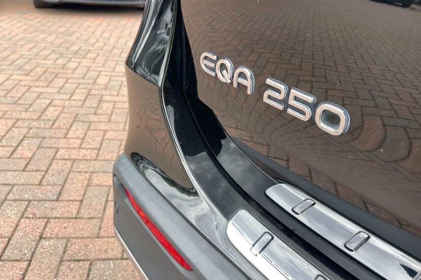Mercedes-Benz EQA 250 66.5Kwh Amg Line Black #36