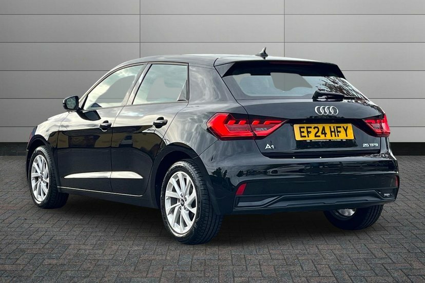 Audi A1 1.0 Tfsi 25 Sport Sportback S Tronic 9 Black #3