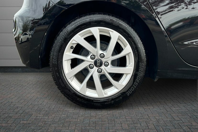 Audi A1 1.0 Tfsi 25 Sport Sportback S Tronic 9 Black #5