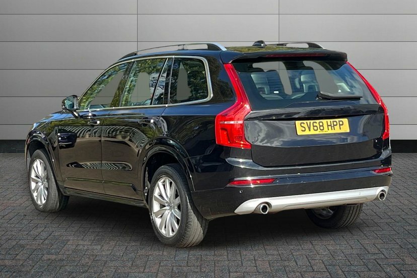 Volvo XC90 2.0 D5 Powerpulse Momentum Suv 4Wd Black #3