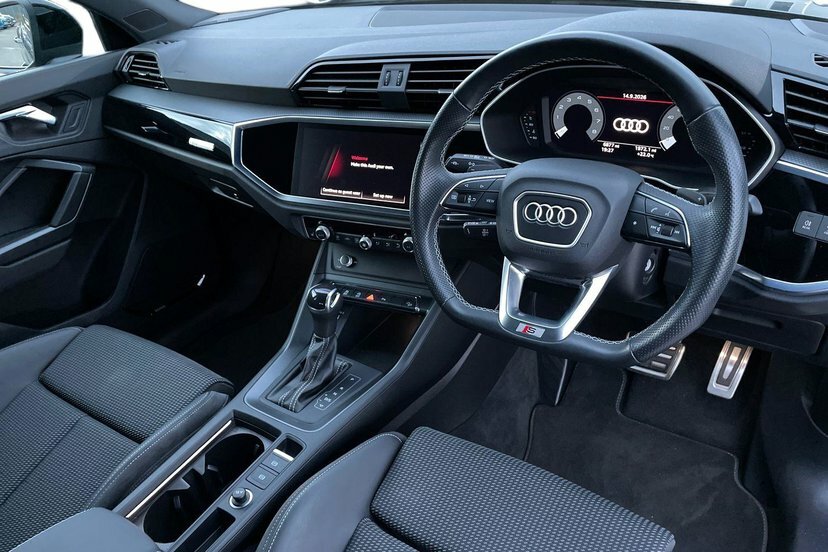 Audi Q3 1.5 Tfsi Cod 35 Black Edition Suv S Tro Grey #6