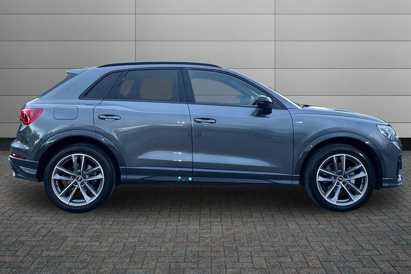 Audi Q3 1.5 Tfsi Cod 35 Black Edition Suv S Tro Grey #4