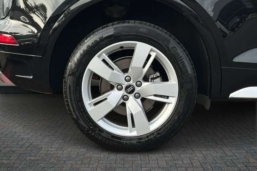 Audi Q5 2.0 Tfsie 50 S Line Suv Plug-in Hybrid Black #5