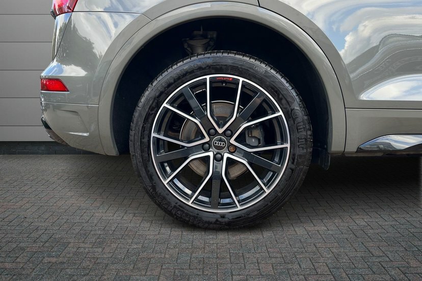Audi Q5 2.0 Tdi 40 Black Edition Suv S Tronic Q Grey #5