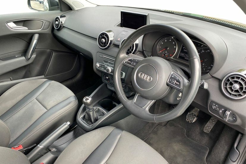 Audi A1 1.4 Tfsi Sport Sportback 125 Ps Black #6
