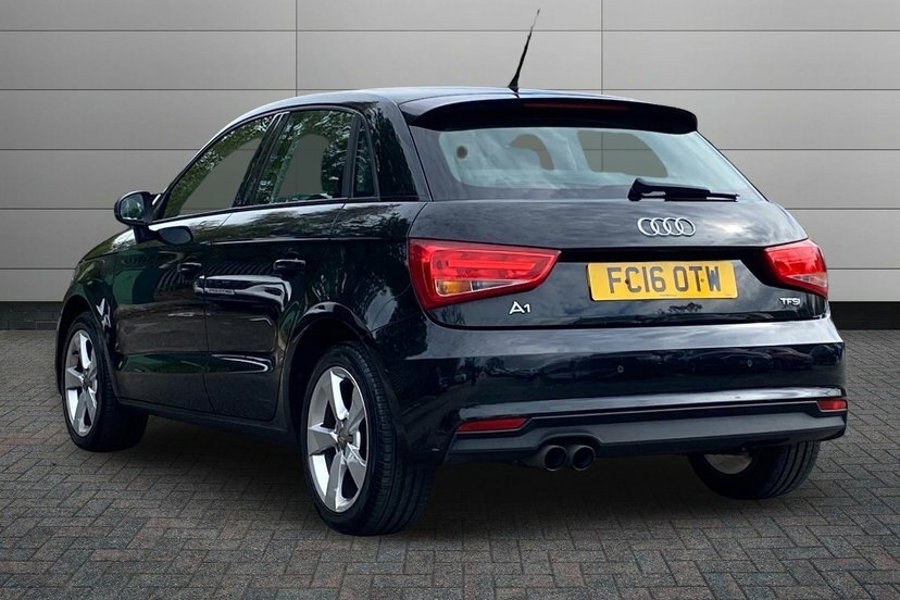 Audi A1 1.4 Tfsi Sport Sportback 125 Ps Black #3
