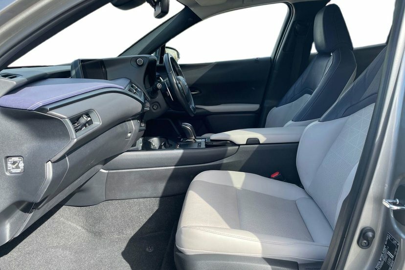 Lexus UX 300E 54.3Kwh Takumi Suv 204 Ps Silver #2