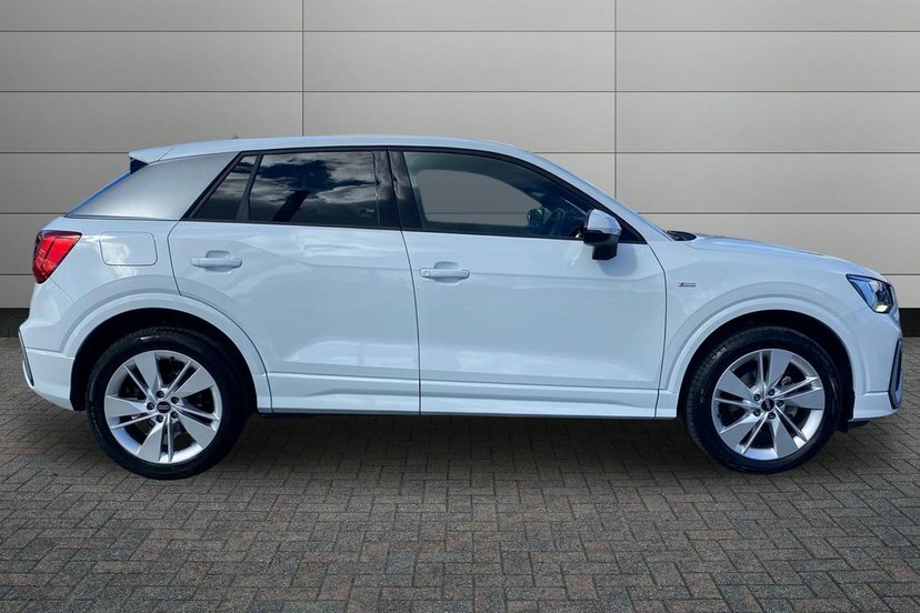 Audi Q2 1.5 Tfsi Cod 35 S Line Suv S Tronic 15 OW75KNZ White #4