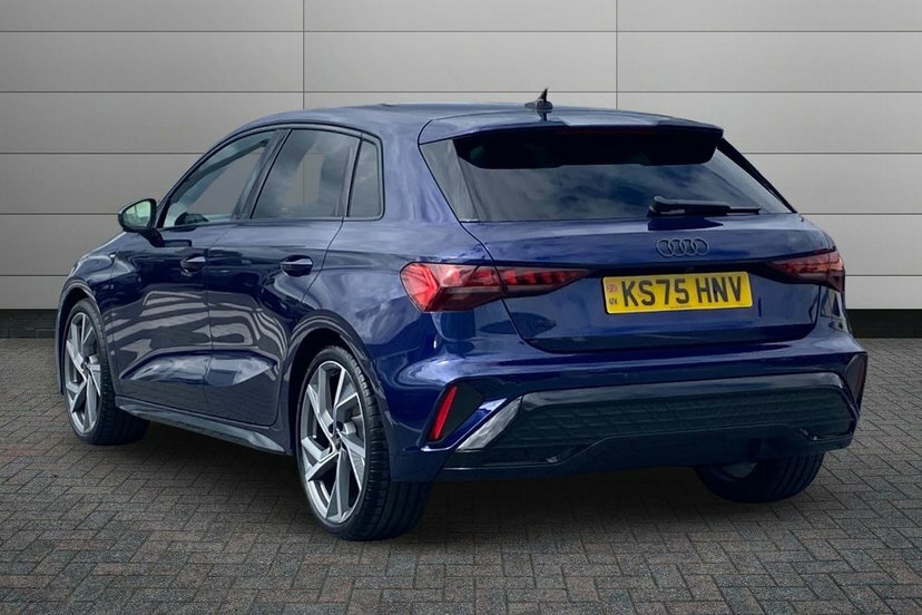 Audi A3 1.5 Tfsi Black Edition Sportback S Tron Blue #3