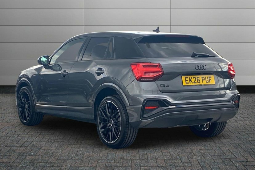 Audi Q2 1.5 Tfsi Cod 35 Black Edition Suv S Tro EK26PUF Grey #3