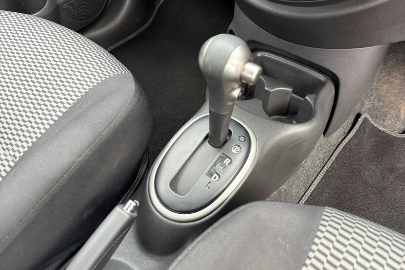 Nissan Micra Micra Vibe Silver #8