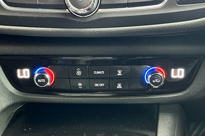Vauxhall Insignia Insignia Sri Nav Td White #20