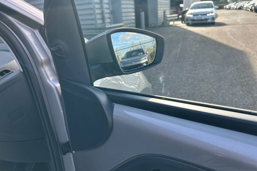 Volkswagen Up Move Up 3-Door White #16