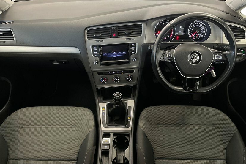 Volkswagen Golf 1.4 Tsi Bluemotion Tech Match Hatchback EN64SYO White #6