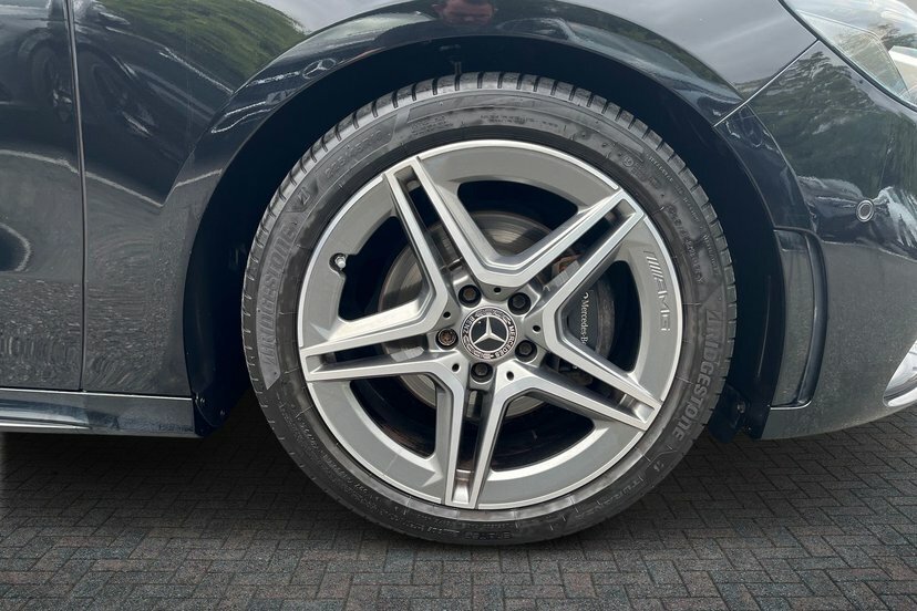 Mercedes-Benz B Class B200 Amg Line Premium Plus 2 Black #4
